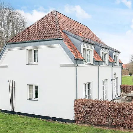 Vakantiehuis Near Hvedholm Castle